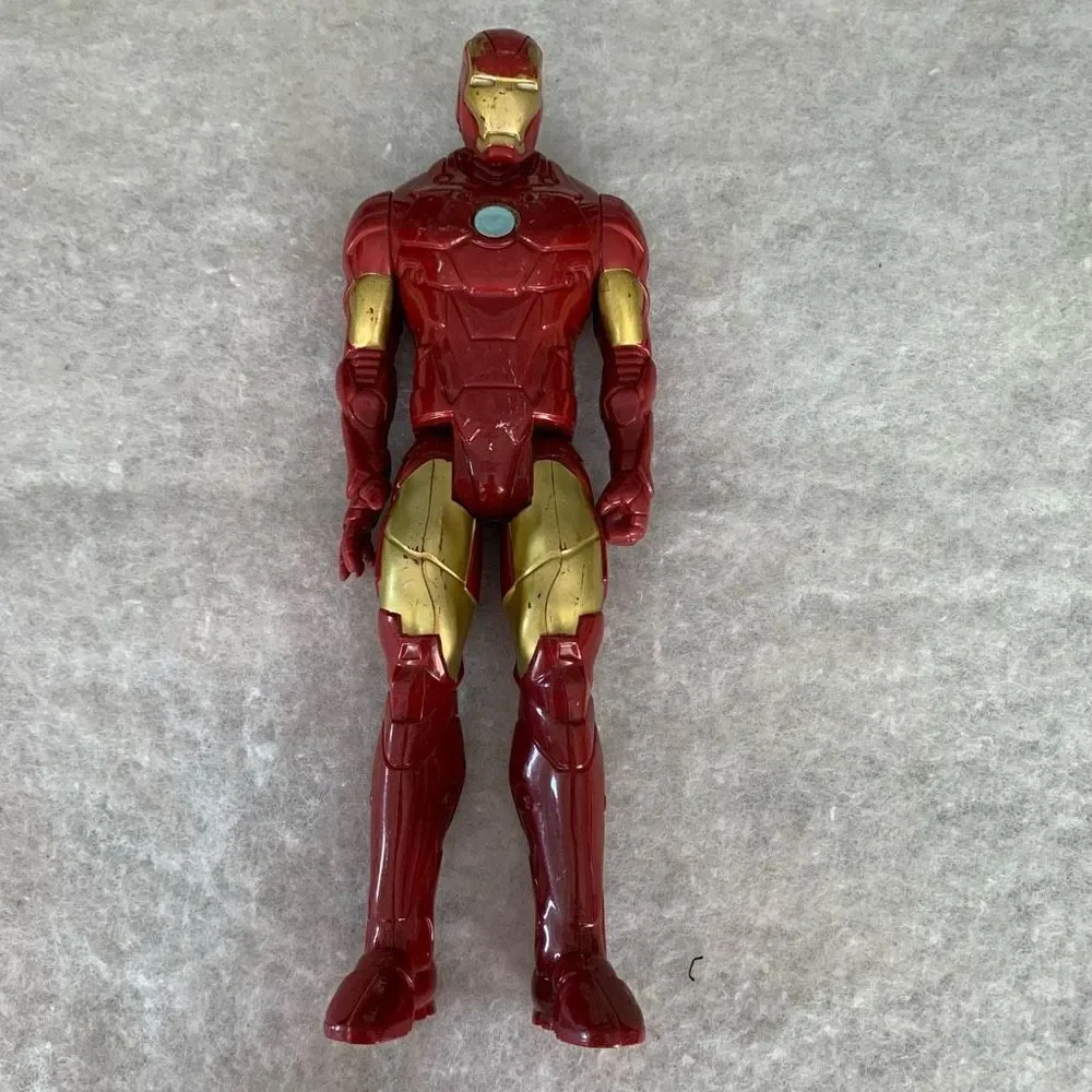 Iron Man 2013 Hasbro Marvel Legends 11.5” Action Figure